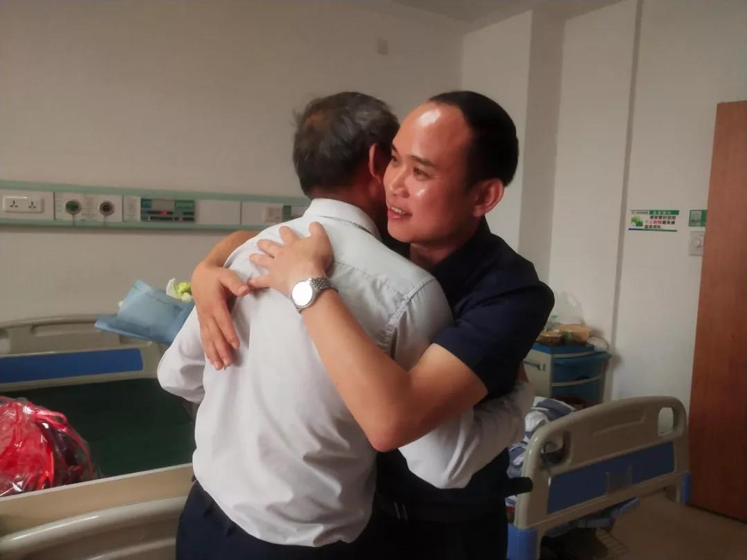 真情關(guān)懷，慰問員工丨老羅，愿您早日康復(fù)！